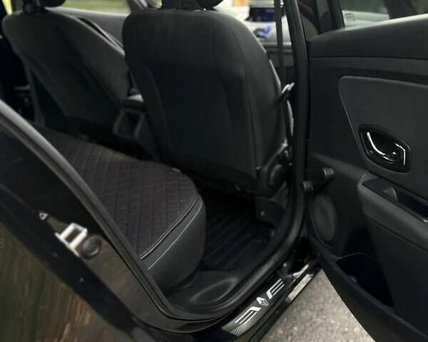 Черный Рено Меган, объемом двигателя 1.5 л и пробегом 282 тыс. км за 8500 $, фото 1 на Automoto.ua