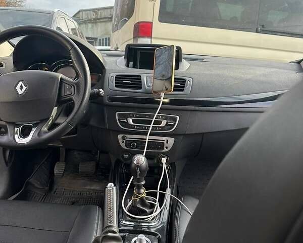 Черный Рено Меган, объемом двигателя 1.5 л и пробегом 256 тыс. км за 8800 $, фото 21 на Automoto.ua