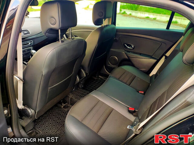 Черный Рено Меган, объемом двигателя 1.5 л и пробегом 250 тыс. км за 8700 $, фото 5 на Automoto.ua