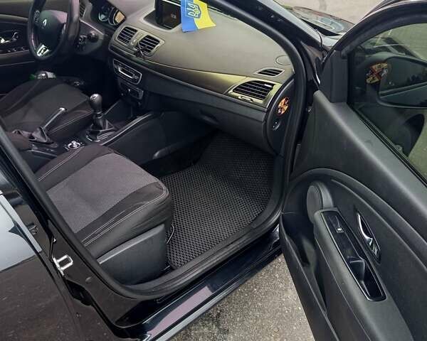 Чорний Рено Меган, об'ємом двигуна 1.46 л та пробігом 294 тис. км за 8000 $, фото 13 на Automoto.ua