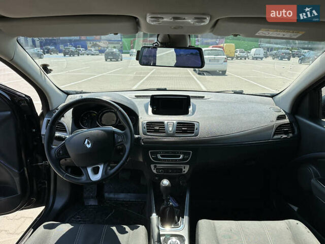 Чорний Рено Меган, об'ємом двигуна 1.46 л та пробігом 307 тис. км за 7950 $, фото 5 на Automoto.ua