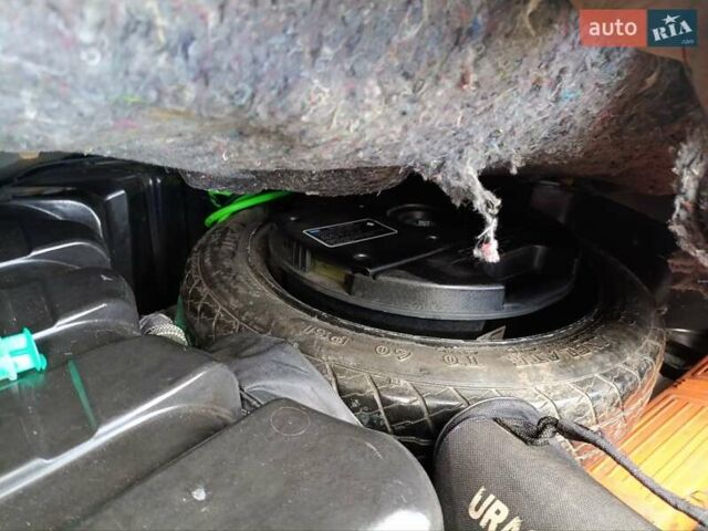 Черный Рено Меган, объемом двигателя 1.46 л и пробегом 230 тыс. км за 10000 $, фото 21 на Automoto.ua