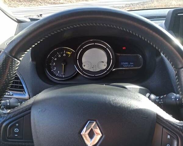 Черный Рено Меган, объемом двигателя 1.2 л и пробегом 242 тыс. км за 9000 $, фото 5 на Automoto.ua
