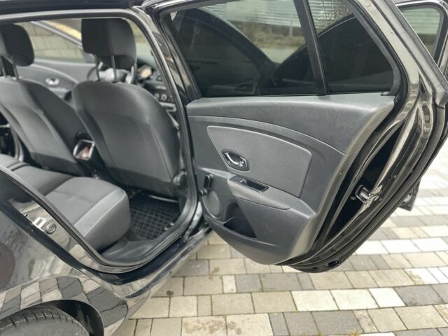 Черный Рено Меган, объемом двигателя 1.5 л и пробегом 294 тыс. км за 7999 $, фото 19 на Automoto.ua