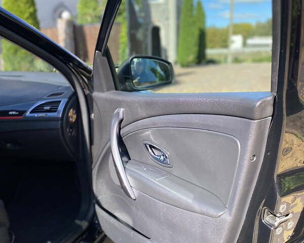 Черный Рено Меган, объемом двигателя 1.5 л и пробегом 230 тыс. км за 10480 $, фото 32 на Automoto.ua