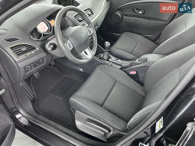 Чорний Рено Меган, об'ємом двигуна 1.6 л та пробігом 128 тис. км за 8900 $, фото 62 на Automoto.ua