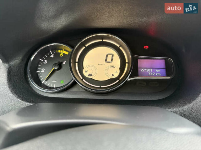 Черный Рено Меган, объемом двигателя 1.5 л и пробегом 221 тыс. км за 9450 $, фото 12 на Automoto.ua