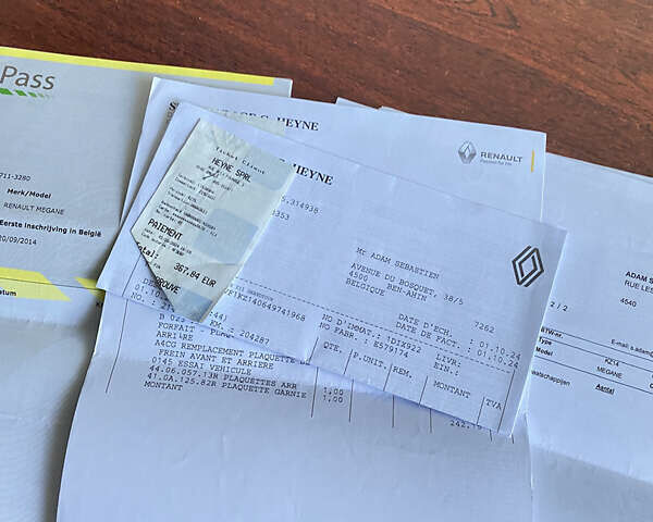 Черный Рено Меган, объемом двигателя 1.5 л и пробегом 230 тыс. км за 10480 $, фото 52 на Automoto.ua