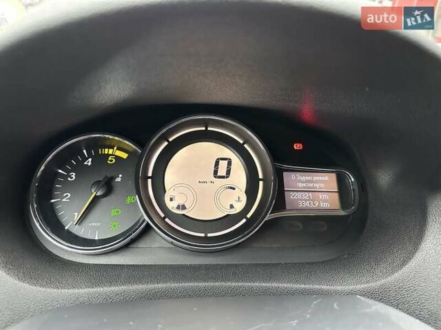 Чорний Рено Меган, об'ємом двигуна 1.5 л та пробігом 220 тис. км за 9600 $, фото 24 на Automoto.ua