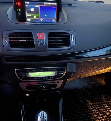 Чорний Рено Меган, об'ємом двигуна 1.5 л та пробігом 262 тис. км за 9600 $, фото 17 на Automoto.ua