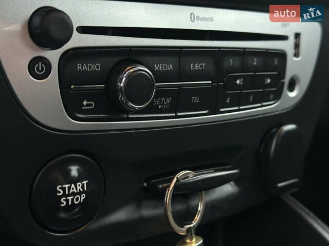 Черный Рено Меган, объемом двигателя 1.5 л и пробегом 258 тыс. км за 8650 $, фото 22 на Automoto.ua