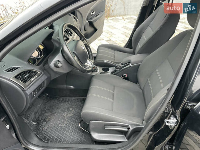 Черный Рено Меган, объемом двигателя 1.46 л и пробегом 284 тыс. км за 8100 $, фото 29 на Automoto.ua