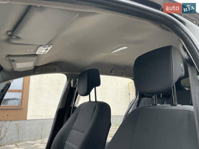 Черный Рено Меган, объемом двигателя 1.46 л и пробегом 284 тыс. км за 8100 $, фото 32 на Automoto.ua