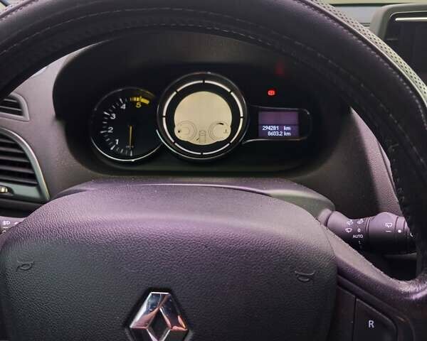 Чорний Рено Меган, об'ємом двигуна 1.46 л та пробігом 294 тис. км за 8000 $, фото 10 на Automoto.ua