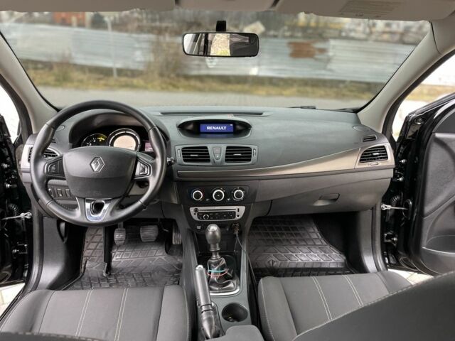 Черный Рено Меган, объемом двигателя 1.5 л и пробегом 294 тыс. км за 7999 $, фото 17 на Automoto.ua