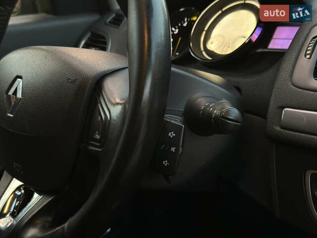 Черный Рено Меган, объемом двигателя 1.46 л и пробегом 286 тыс. км за 7600 $, фото 14 на Automoto.ua