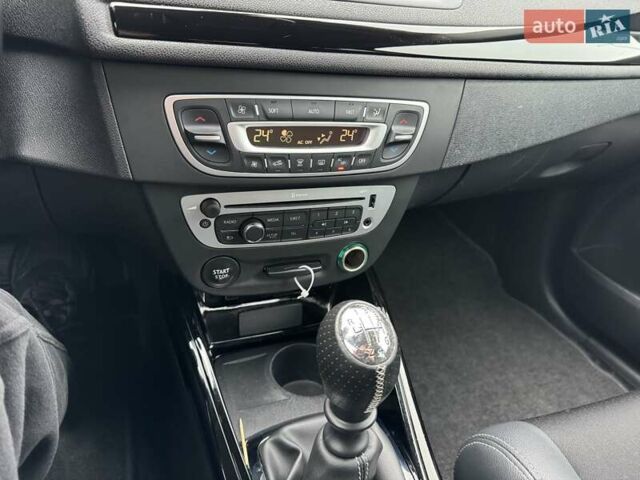 Черный Рено Меган, объемом двигателя 1.5 л и пробегом 205 тыс. км за 11150 $, фото 33 на Automoto.ua