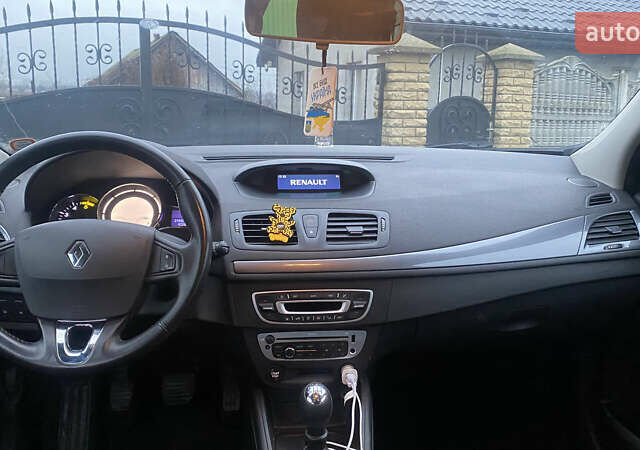 Черный Рено Меган, объемом двигателя 1.5 л и пробегом 214 тыс. км за 8700 $, фото 4 на Automoto.ua