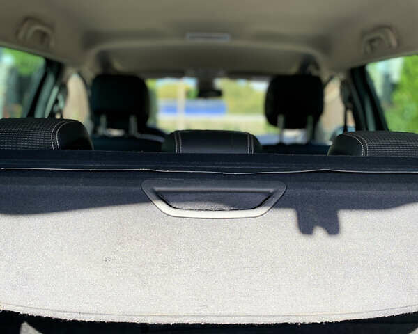 Черный Рено Меган, объемом двигателя 1.5 л и пробегом 230 тыс. км за 10480 $, фото 21 на Automoto.ua