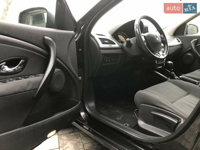 Черный Рено Меган, объемом двигателя 1.5 л и пробегом 185 тыс. км за 7600 $, фото 15 на Automoto.ua