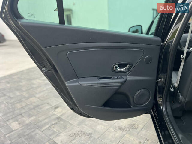 Черный Рено Меган, объемом двигателя 1.6 л и пробегом 221 тыс. км за 10900 $, фото 22 на Automoto.ua