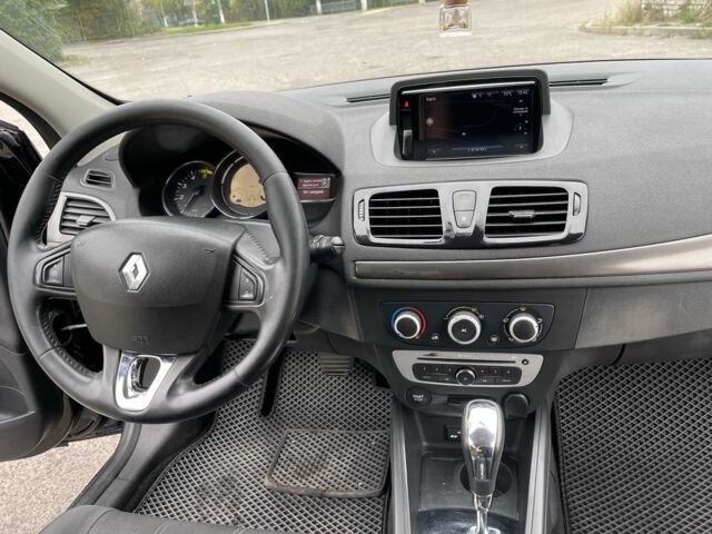 Черный Рено Меган, объемом двигателя 1.5 л и пробегом 260 тыс. км за 7700 $, фото 16 на Automoto.ua