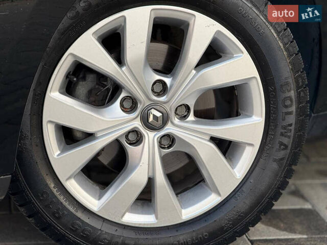 Черный Рено Меган, объемом двигателя 1.5 л и пробегом 238 тыс. км за 8700 $, фото 10 на Automoto.ua