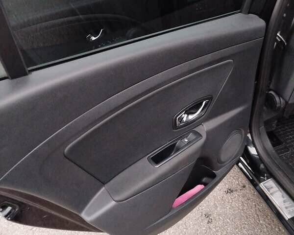 Чорний Рено Меган, об'ємом двигуна 1.5 л та пробігом 267 тис. км за 9100 $, фото 21 на Automoto.ua