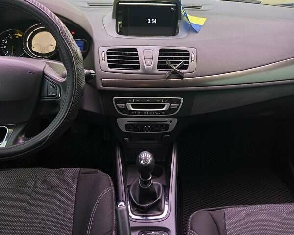 Чорний Рено Меган, об'ємом двигуна 1.46 л та пробігом 294 тис. км за 8000 $, фото 9 на Automoto.ua