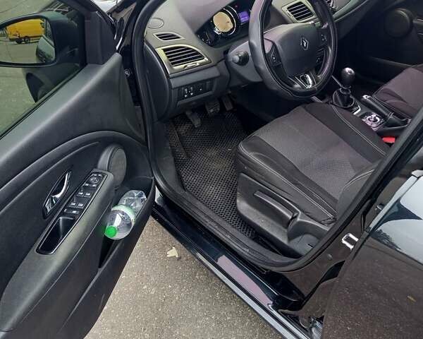 Чорний Рено Меган, об'ємом двигуна 1.46 л та пробігом 294 тис. км за 8000 $, фото 11 на Automoto.ua