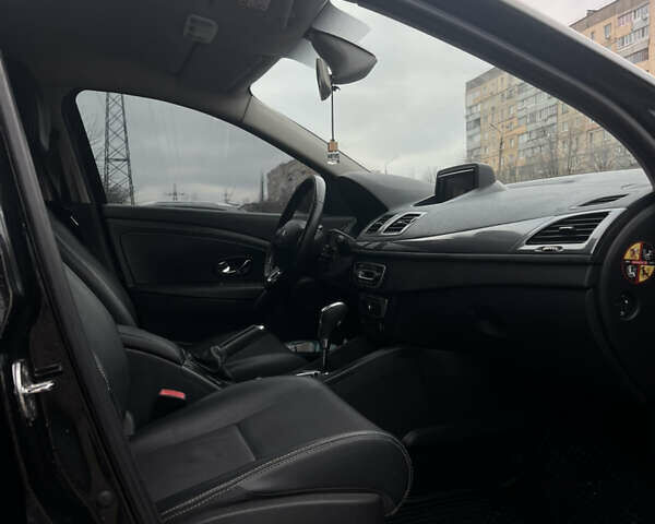 Черный Рено Меган, объемом двигателя 1.46 л и пробегом 251 тыс. км за 8200 $, фото 8 на Automoto.ua