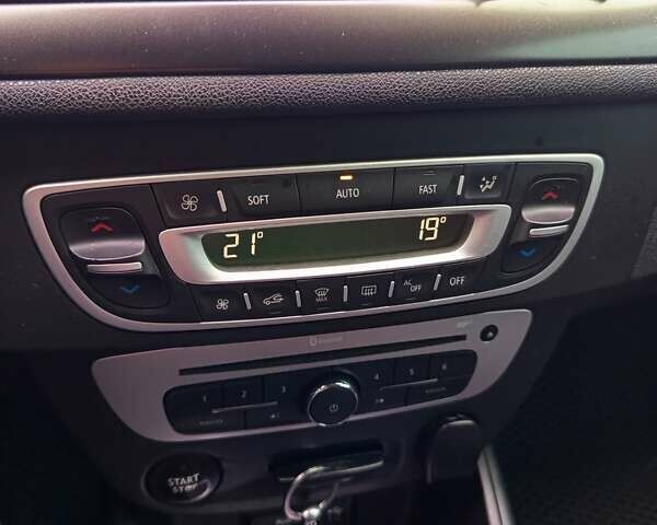 Чорний Рено Меган, об'ємом двигуна 1.46 л та пробігом 294 тис. км за 8000 $, фото 15 на Automoto.ua