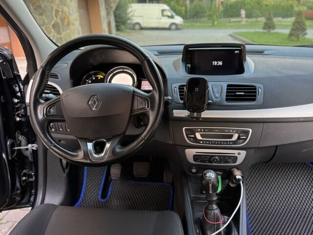 Черный Рено Меган, объемом двигателя 1.5 л и пробегом 297 тыс. км за 8199 $, фото 3 на Automoto.ua