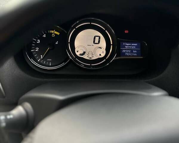 Черный Рено Меган, объемом двигателя 1.5 л и пробегом 282 тыс. км за 8500 $, фото 13 на Automoto.ua
