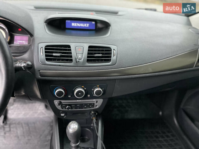Черный Рено Меган, объемом двигателя 1.46 л и пробегом 284 тыс. км за 8100 $, фото 41 на Automoto.ua