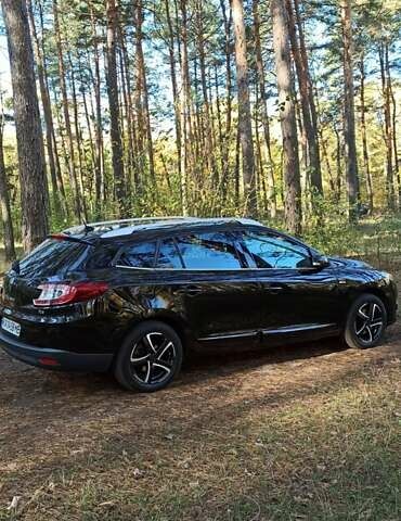 Черный Рено Меган, объемом двигателя 1.2 л и пробегом 242 тыс. км за 9000 $, фото 1 на Automoto.ua