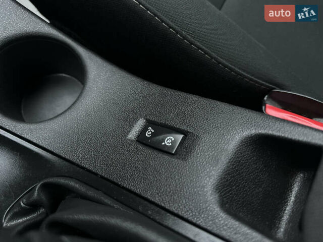 Черный Рено Меган, объемом двигателя 1.5 л и пробегом 258 тыс. км за 8650 $, фото 28 на Automoto.ua