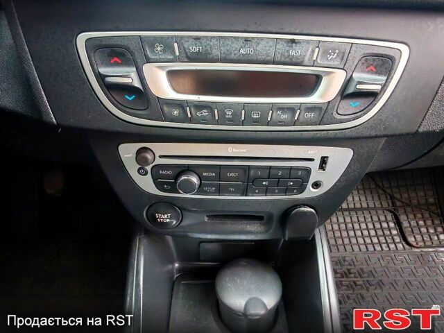 Черный Рено Меган, объемом двигателя 1.5 л и пробегом 217 тыс. км за 8200 $, фото 11 на Automoto.ua