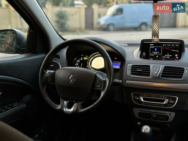 Черный Рено Меган, объемом двигателя 1.46 л и пробегом 286 тыс. км за 7600 $, фото 12 на Automoto.ua