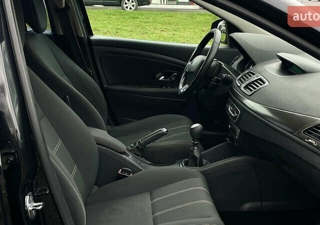 Черный Рено Меган, объемом двигателя 1.46 л и пробегом 318 тыс. км за 7500 $, фото 26 на Automoto.ua