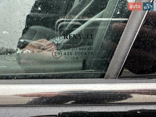 Черный Рено Меган, объемом двигателя 1.5 л и пробегом 205 тыс. км за 11150 $, фото 12 на Automoto.ua