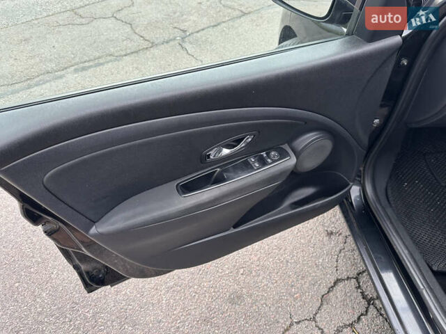 Черный Рено Меган, объемом двигателя 1.46 л и пробегом 260 тыс. км за 7550 $, фото 20 на Automoto.ua