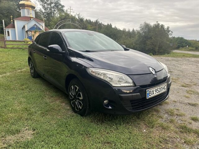 Чорний Рено Меган, об'ємом двигуна 2 л та пробігом 247 тис. км за 6500 $, фото 3 на Automoto.ua