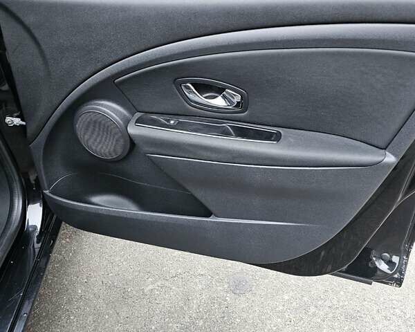 Черный Рено Меган, объемом двигателя 1.46 л и пробегом 310 тыс. км за 4900 $, фото 19 на Automoto.ua