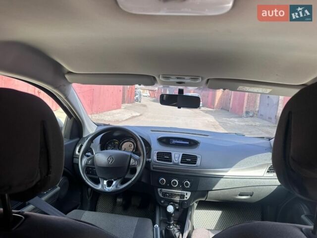 Черный Рено Меган, объемом двигателя 1.5 л и пробегом 180 тыс. км за 7800 $, фото 7 на Automoto.ua