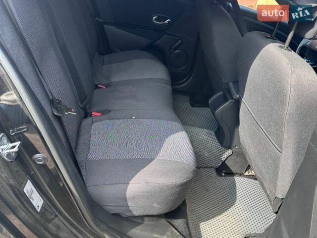 Черный Рено Меган, объемом двигателя 1.5 л и пробегом 180 тыс. км за 7800 $, фото 9 на Automoto.ua