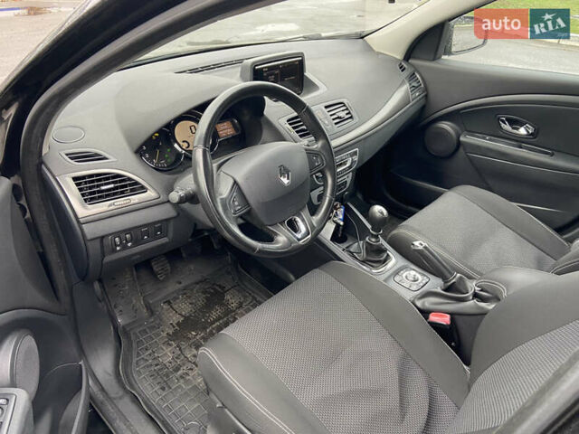 Черный Рено Меган, объемом двигателя 1.5 л и пробегом 220 тыс. км за 9400 $, фото 8 на Automoto.ua