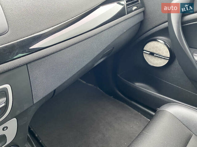 Черный Рено Меган, объемом двигателя 1.6 л и пробегом 243 тыс. км за 8450 $, фото 26 на Automoto.ua