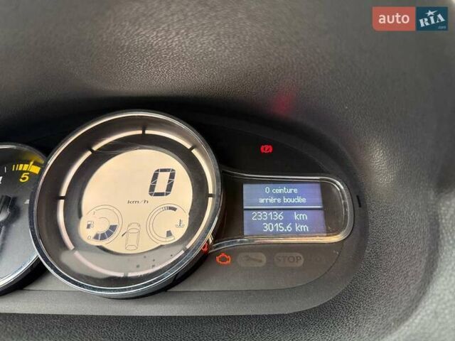 Черный Рено Меган, объемом двигателя 1.46 л и пробегом 233 тыс. км за 9500 $, фото 36 на Automoto.ua