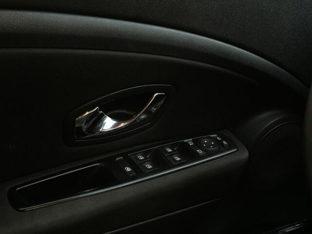 Черный Рено Меган, объемом двигателя 1.5 л и пробегом 200 тыс. км за 7600 $, фото 16 на Automoto.ua